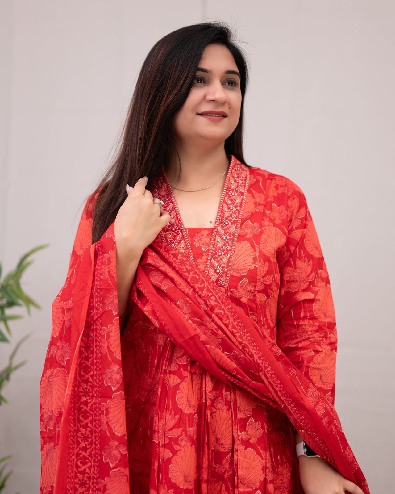 Vt Designer Red Printed Cotton Designer Kurti With Bottom Dupatta Wholesale Shop In Surat
